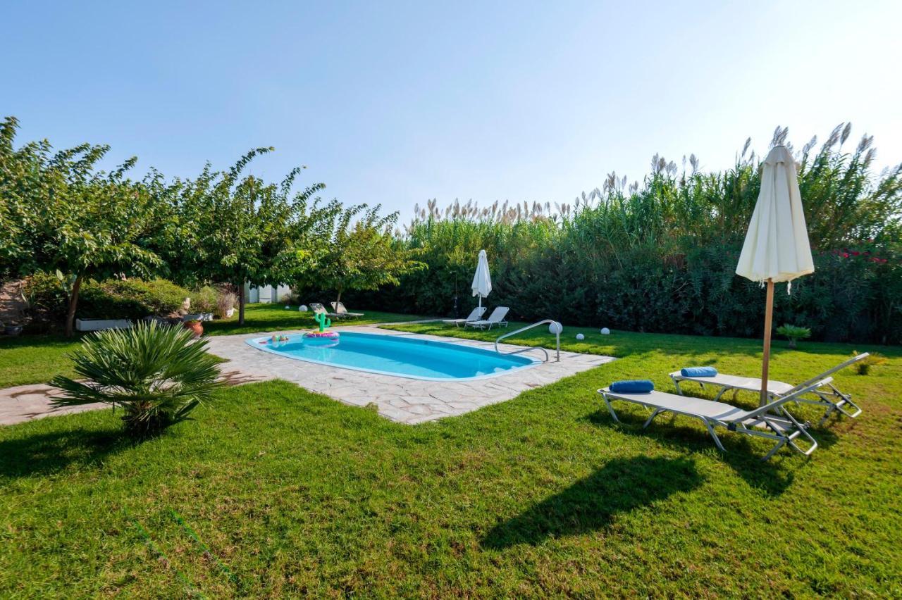 Afandou Beach Villas Sofias ภายนอก รูปภาพ